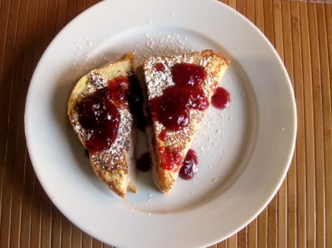 cranberry-sauce-stuffed-french-toast