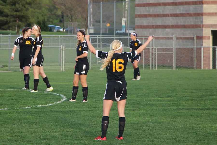 Gallery%3A+Girls+Soccer+vs.+SMNorth