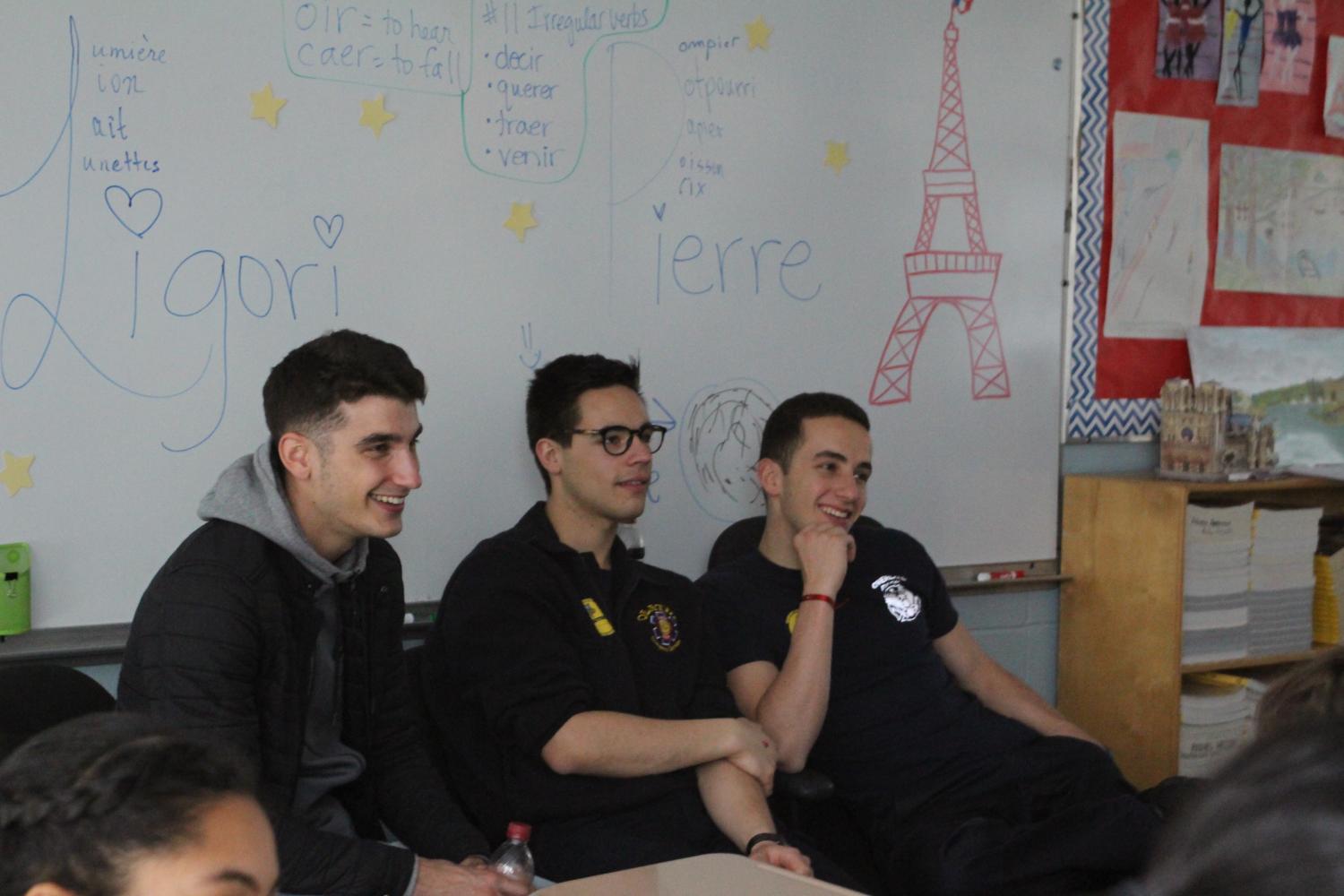 The+firefighters+talk+to+French+classes