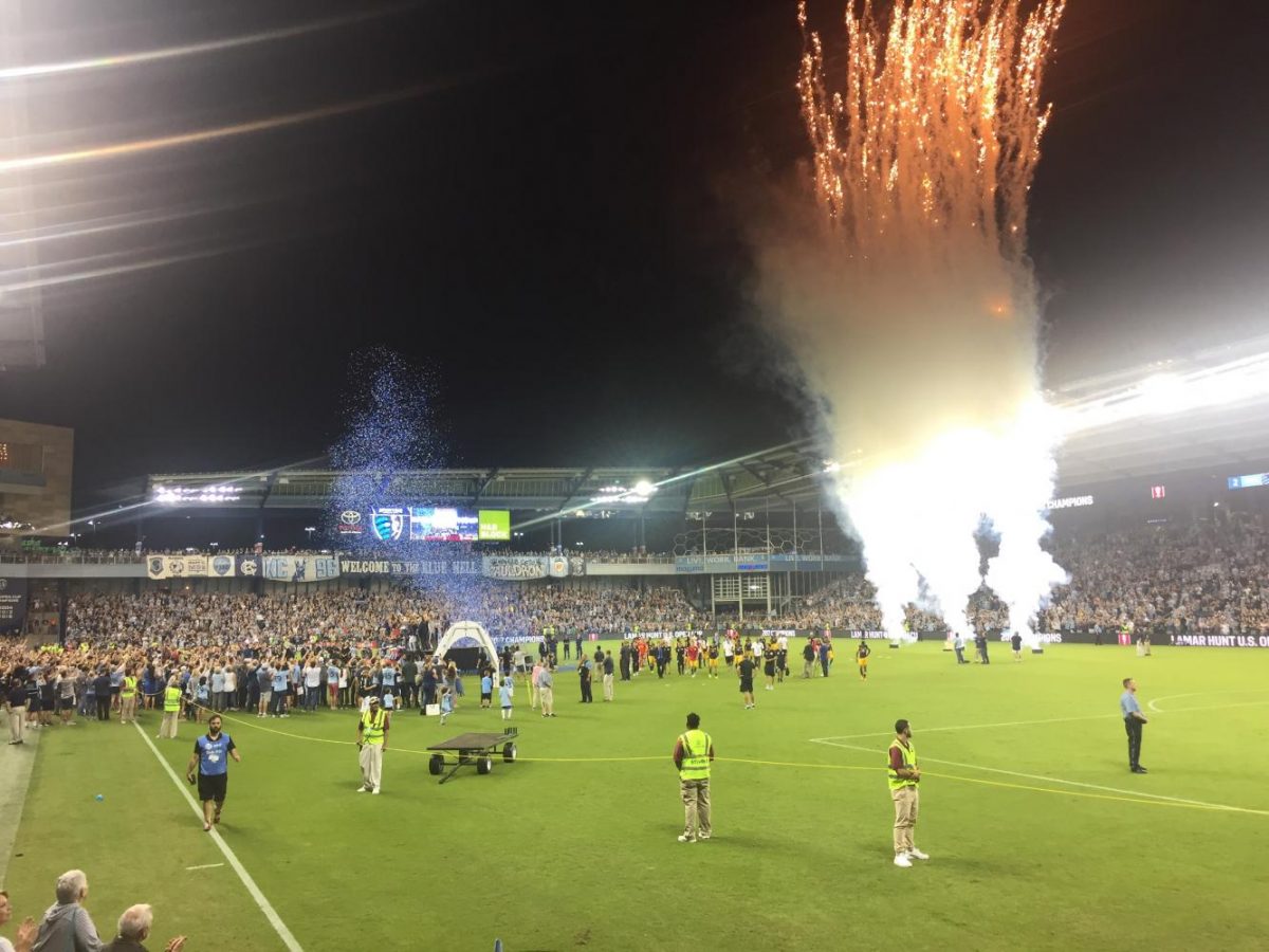 Sporting lift the trophy after beating Red Bulls 2-1